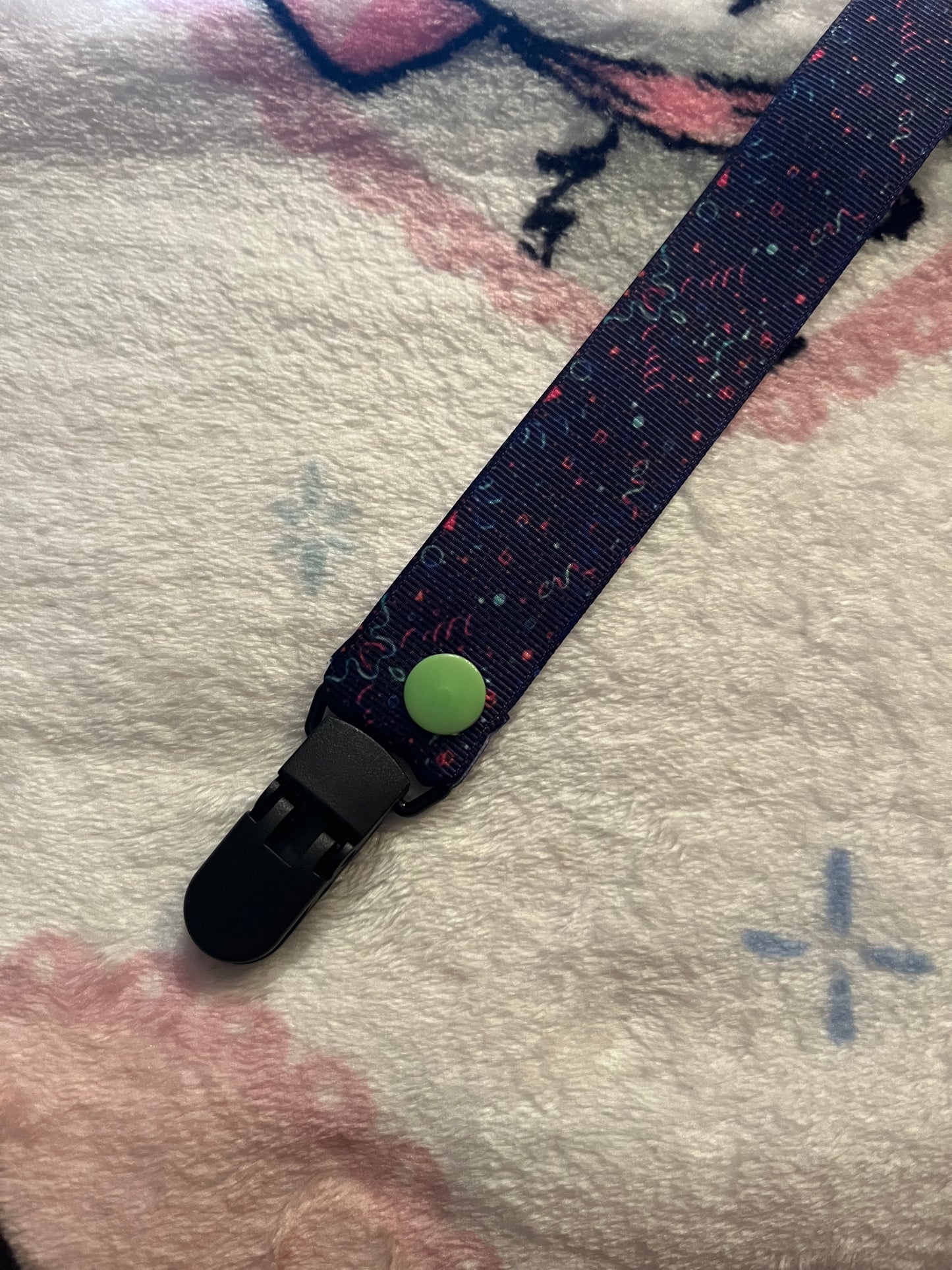 Arcade Floor Pacifier Clip