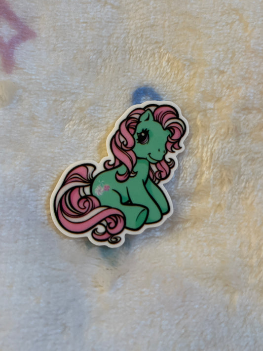 Sitting Minty Planar